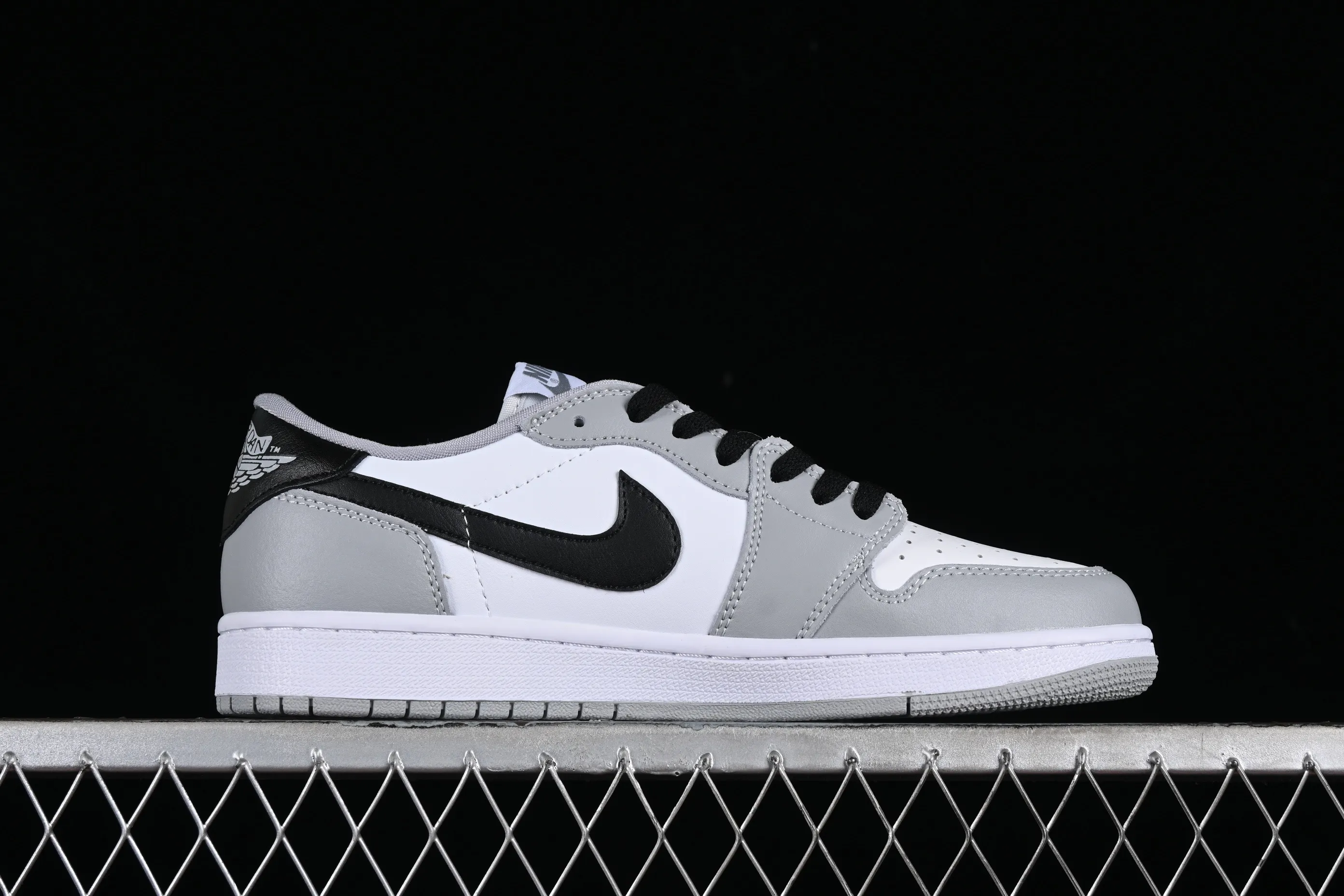All categories Air Jordan Jordan series basketball shoes Air Jordan 1 Low Z version Air Jordan 1 Low AJ1 Joe 1 gray black low-top cultural casual sneakers CZ0790-110